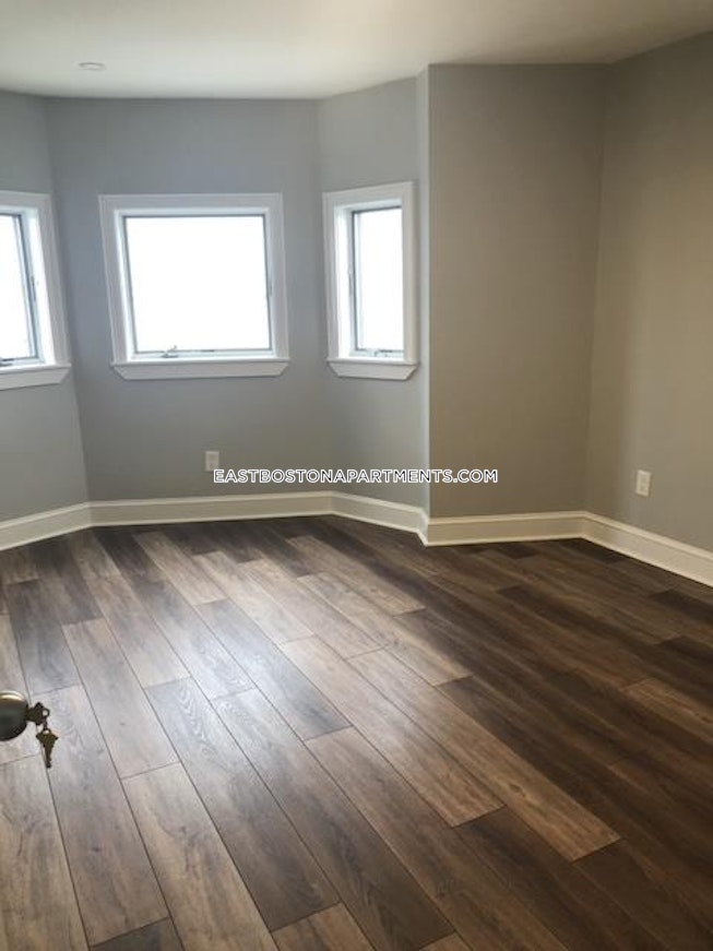 Boston - $2,100 /mo