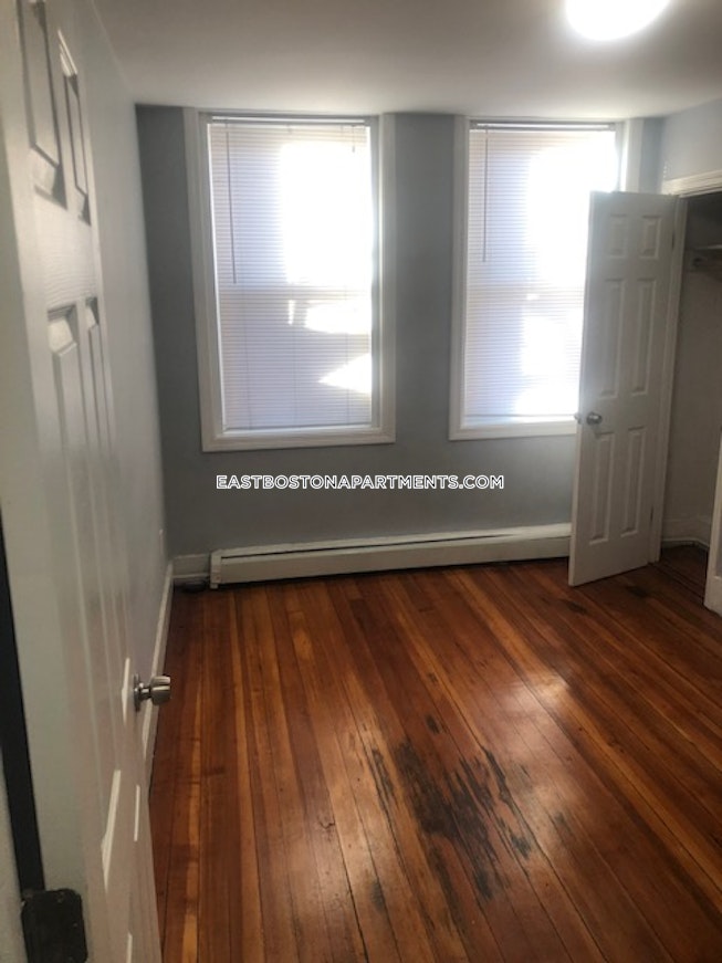 Boston - $1,800 /mo