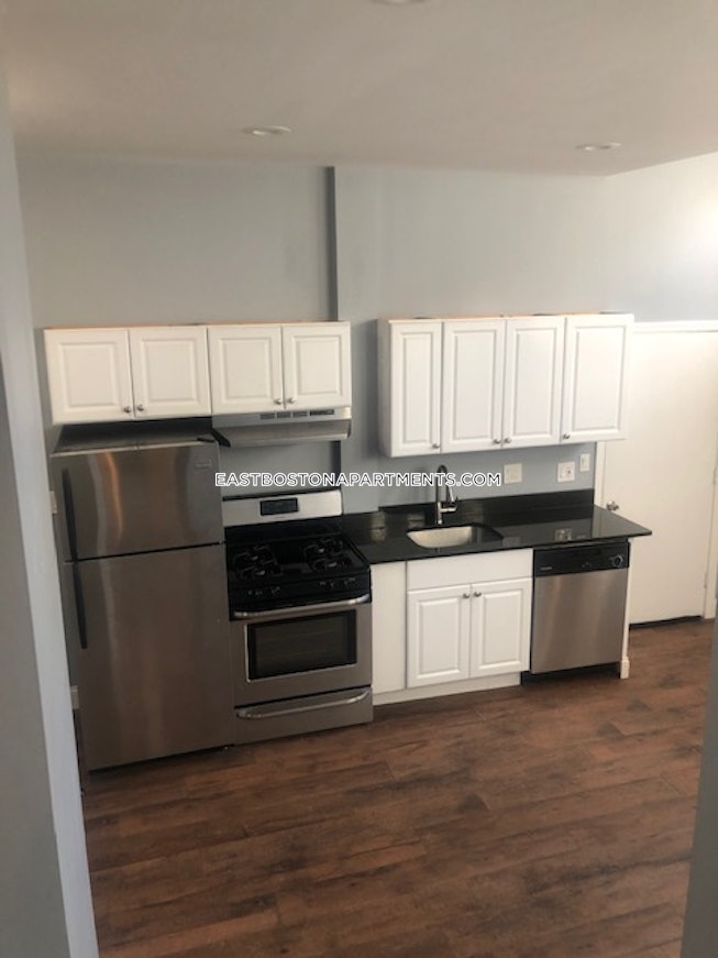 Boston - $1,800 /mo