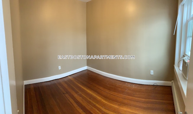 Boston - $2,500 /mo