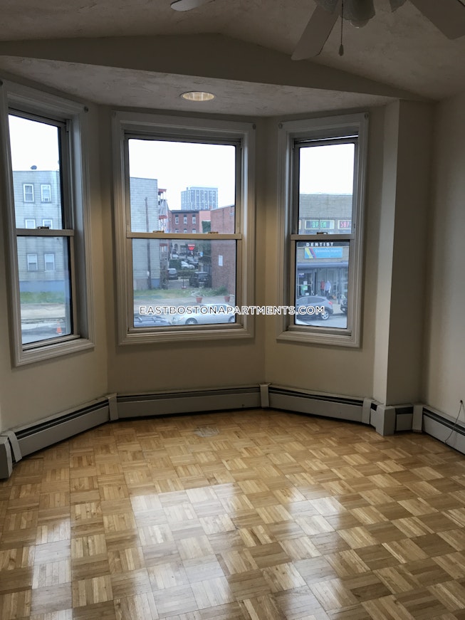 Boston - $1,800 /mo