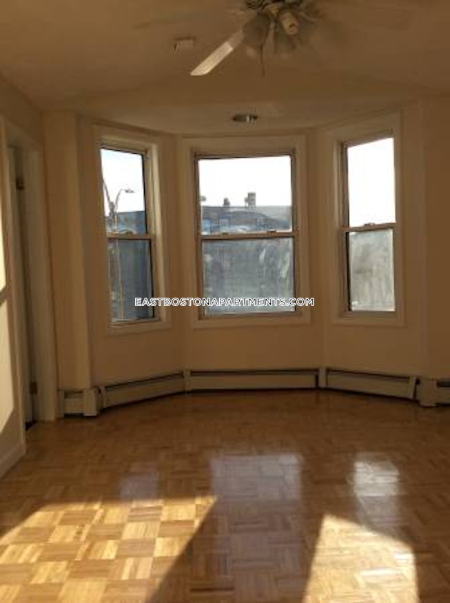 Boston - $1,800 /mo