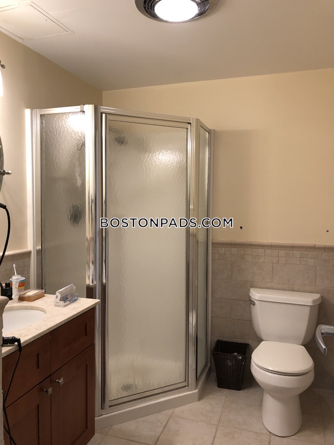 Boston - $3,900 /mo