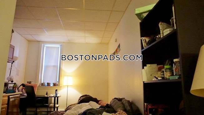 Boston - $1,975 /mo