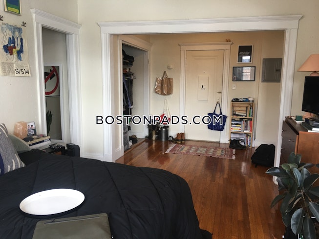 Boston - $1,885 /mo