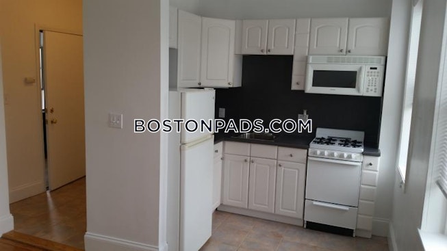 Boston - $2,300 /mo