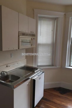 Boston, $1,800/mo