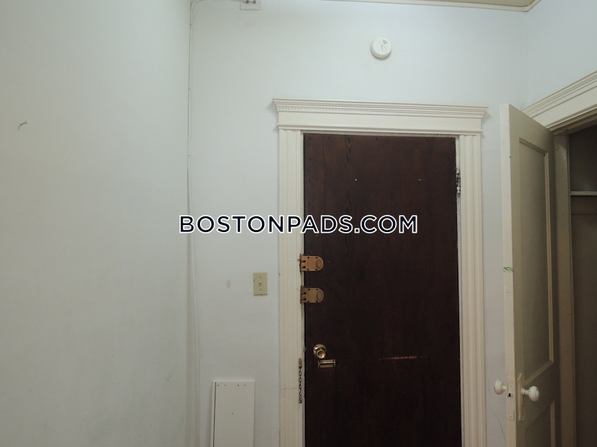 Boston - $1,875 /month