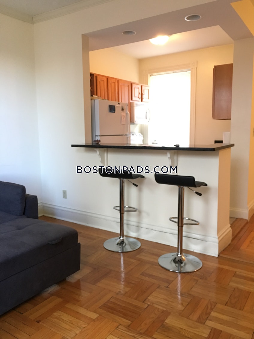 Boston - $2,275 /month