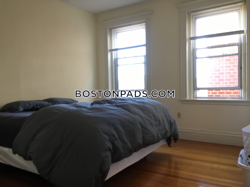 Boston - $2,275 /month