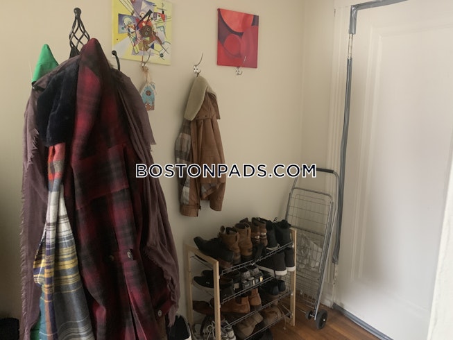 Boston - $2,395 /mo