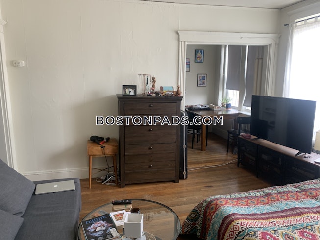 Boston - $2,395 /mo