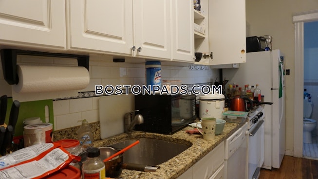 Boston - $3,600 /mo