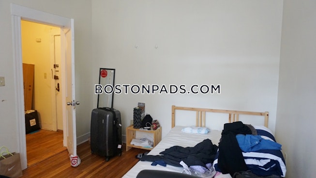 Boston - $3,450 /mo