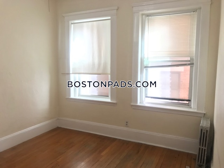 Boston - $3,000 /month