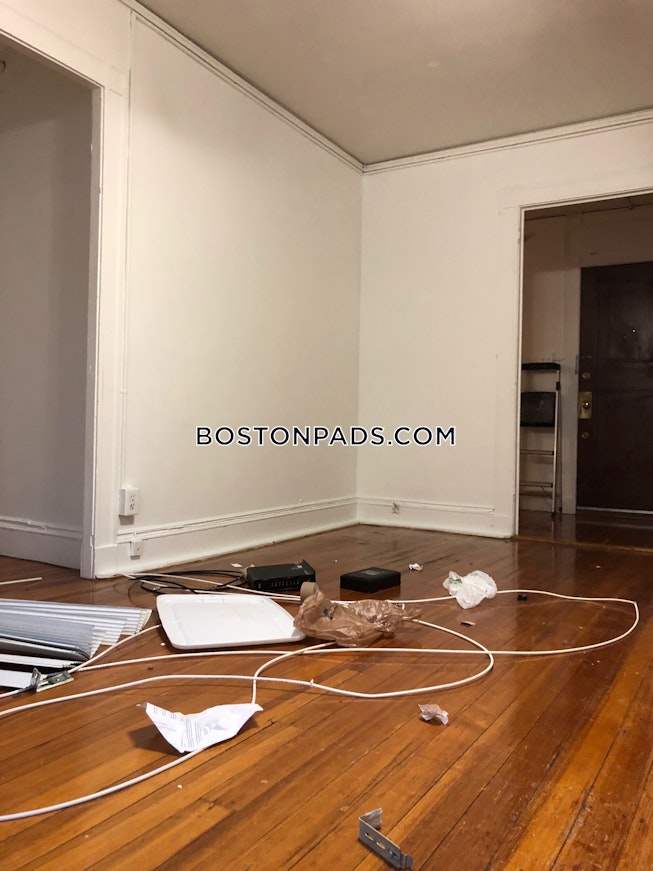 Boston - $2,800 /mo