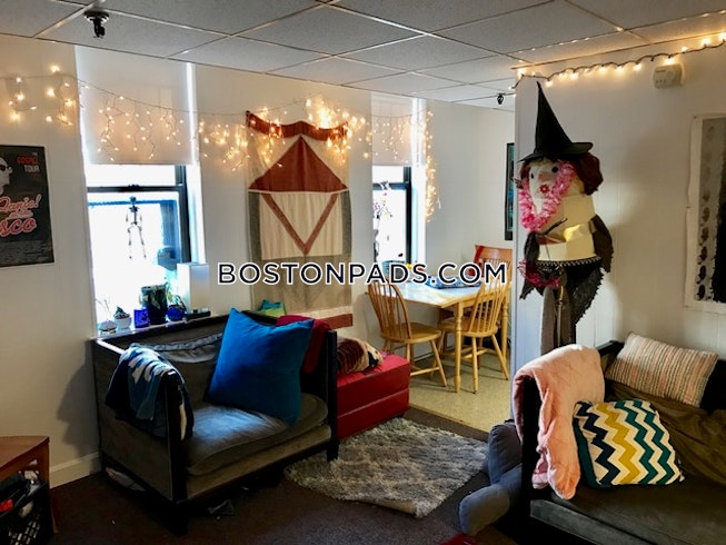 Boston - $3,700 /mo