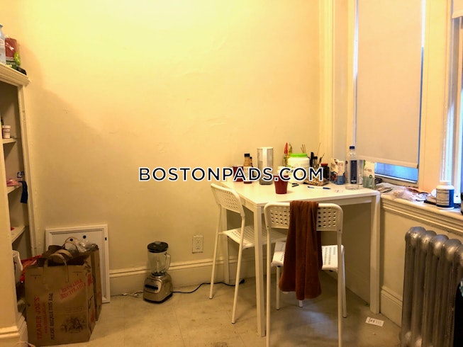 Boston - $2,280 /mo