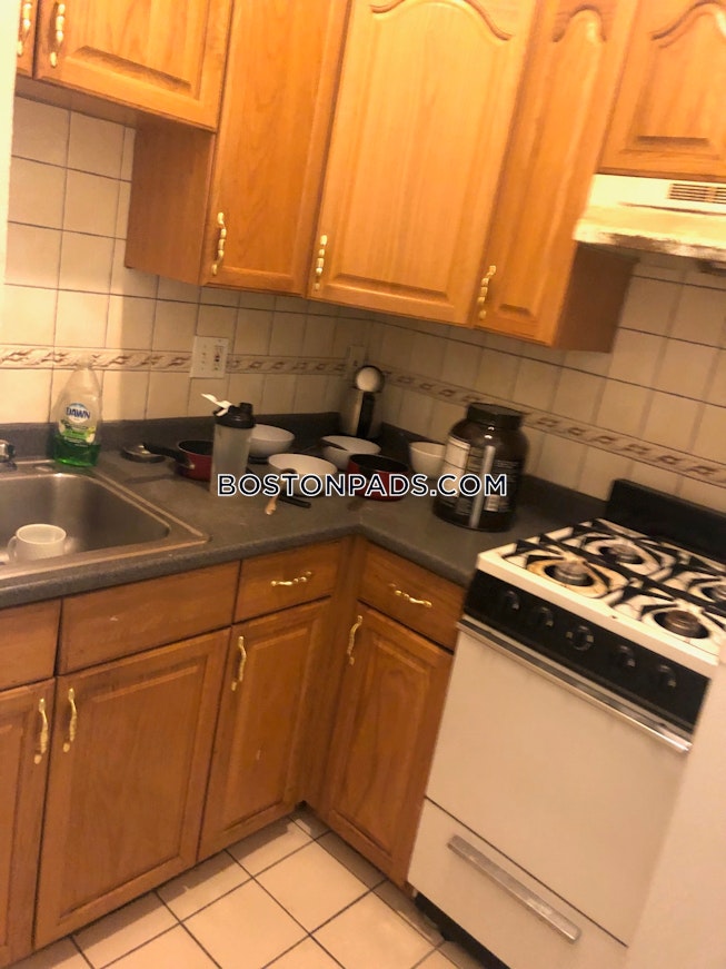 Boston - $3,600 /mo