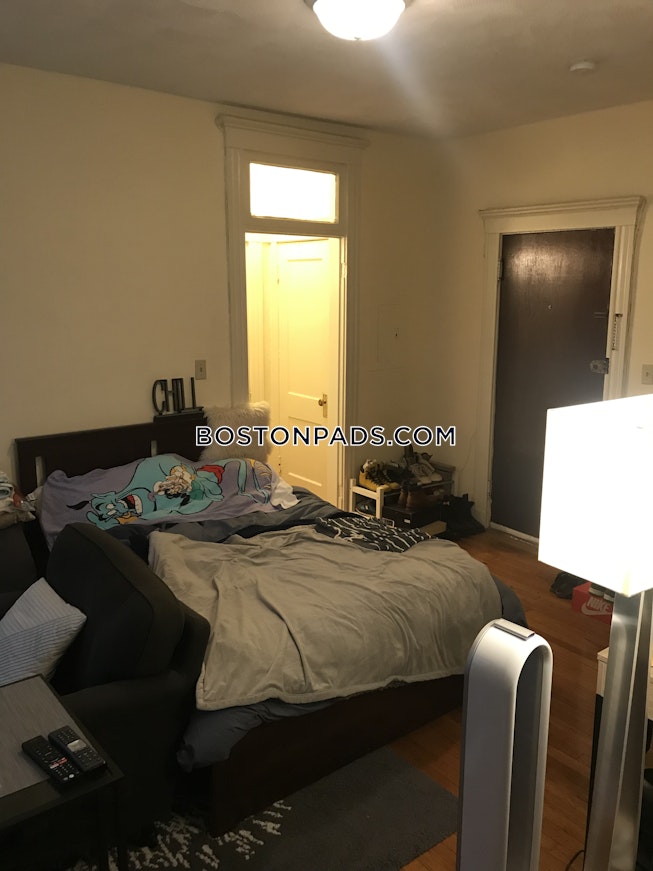 Boston - $1,850 /mo