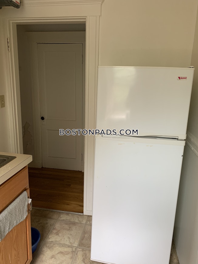 Boston - $2,000 /mo