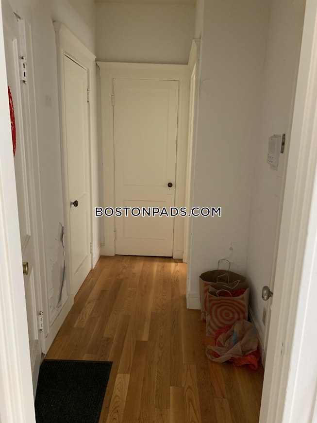 Boston - $2,000 /mo