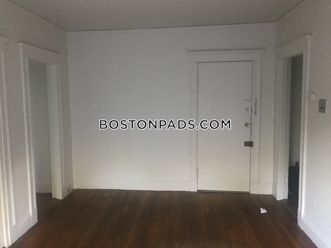 Boston - $2,425 /mo