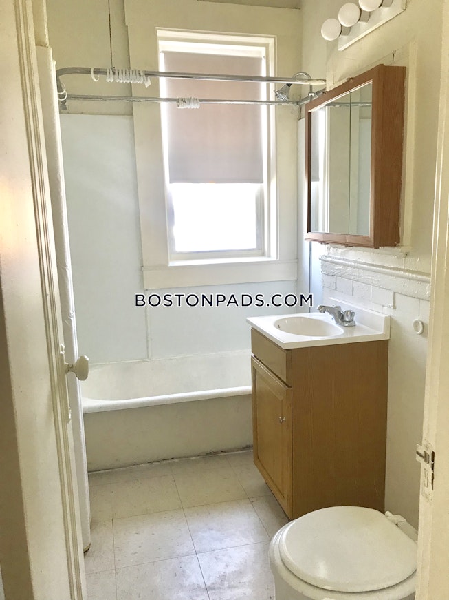 Boston - $2,275 /mo