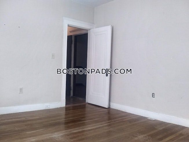 Boston - $1,700 /mo