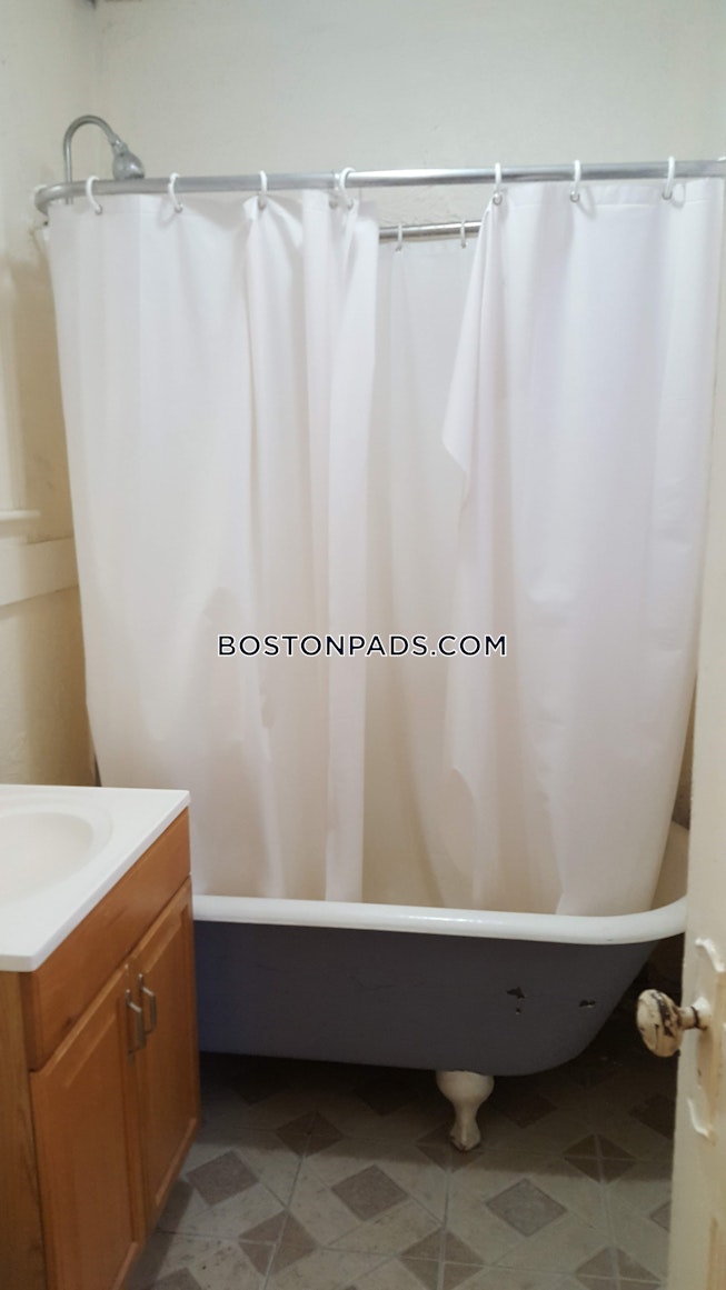 Boston - $2,000 /mo