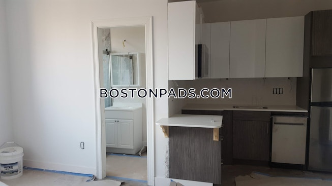 Boston - $2,475 /mo