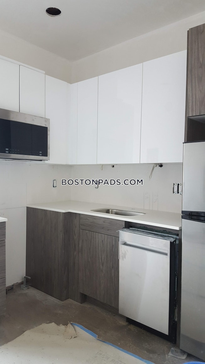 Boston - $2,475 /mo