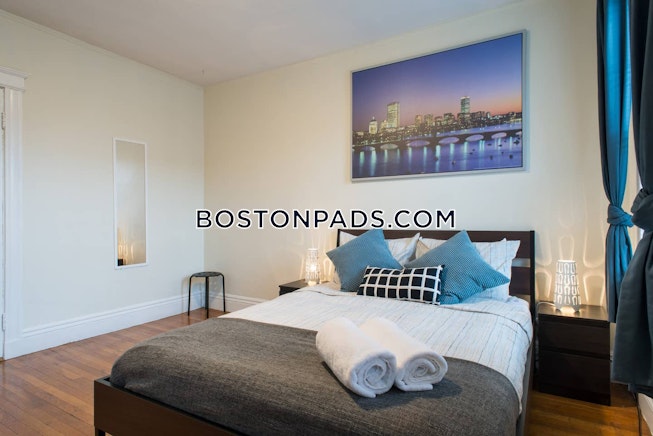 Boston - $3,400 /mo
