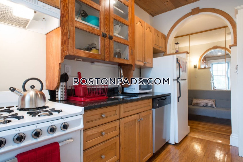 Boston - $3,300 /month