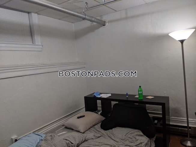 Boston - $1,595 /mo