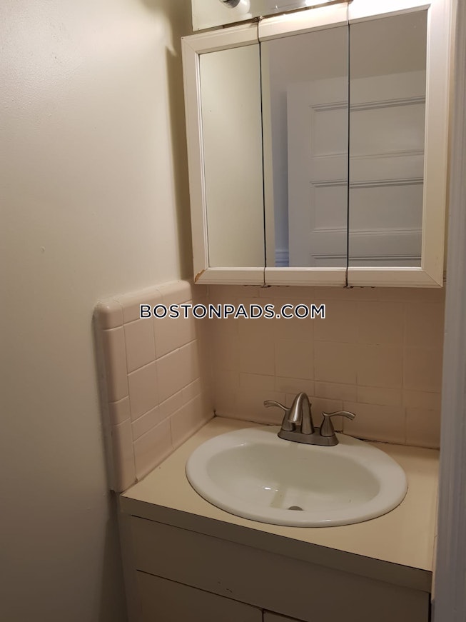 Boston - $3,800 /mo