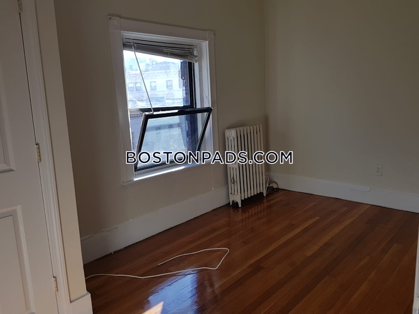 Boston - $3,300 /month