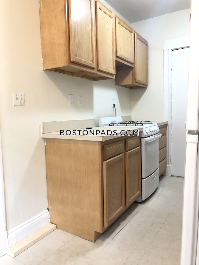 Boston - $1,895 /mo