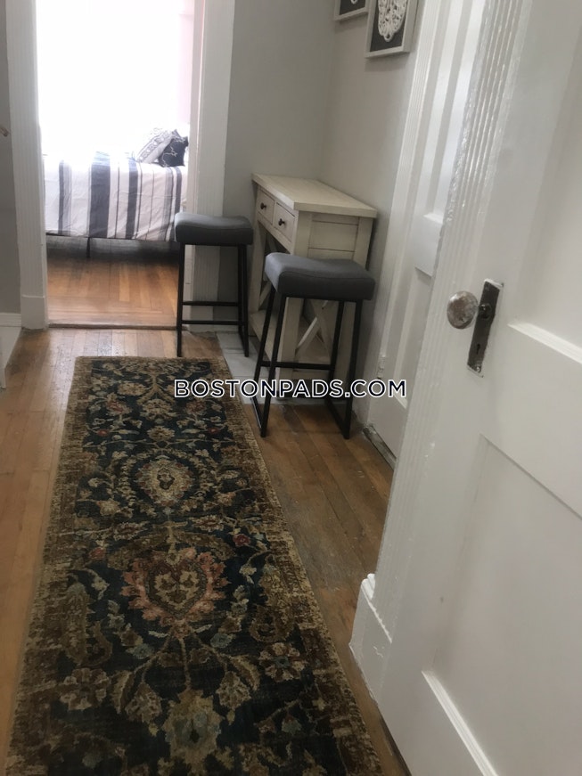 Boston - $3,000 /mo