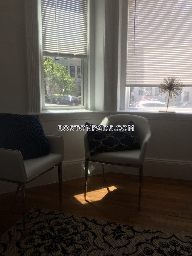 Boston - $3,000 /mo