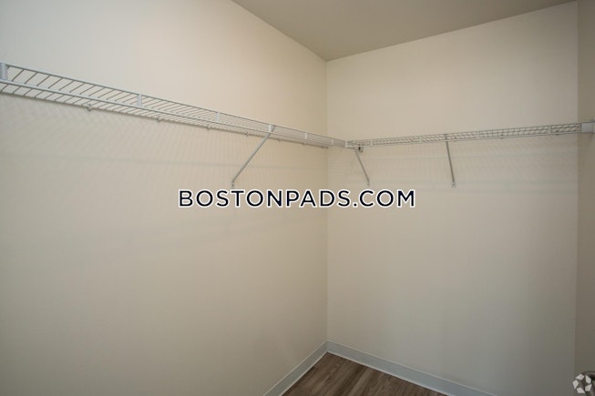 Boston - $7,892 /mo