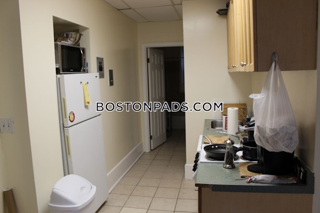 Boston - $4,000 /mo