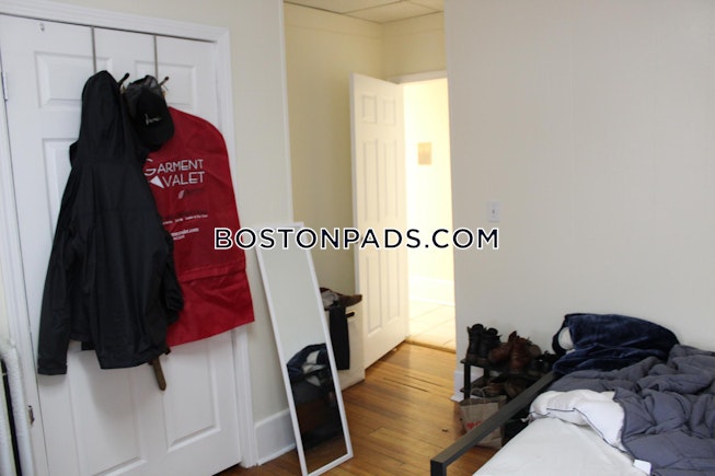 Boston - $4,000 /mo