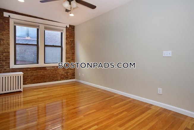 Boston - $2,800 /mo