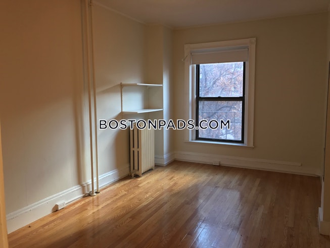 Boston - $2,750 /mo