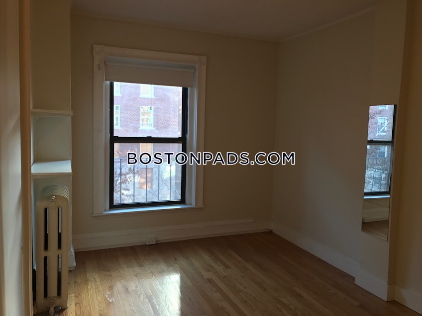 Boston - $2,750 /month