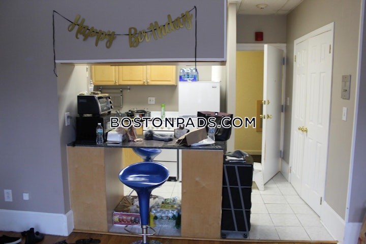 fenwaykenmore-apartment-for-rent-1-bedroom-1-bath-boston-3100-4522785 