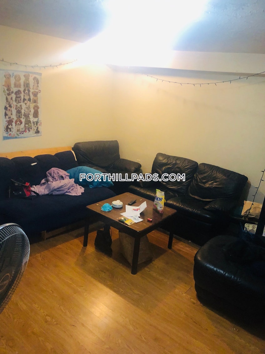 Boston - $2,300 /month