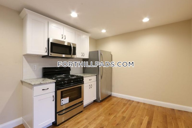 Boston - $3,200 /mo