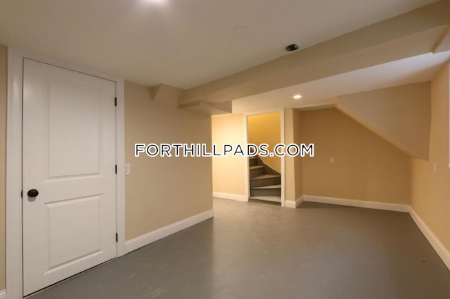 Boston - $3,200 /mo